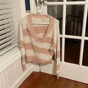 STRIPPED WHITE AND PINK SWEATER